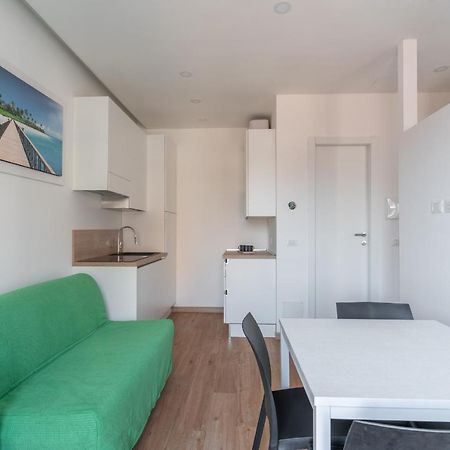 Cimiano Suite 21, New Apartment ミラノ エクステリア 写真