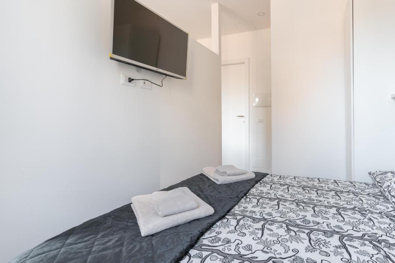 Cimiano Suite 21, New Apartment ミラノ エクステリア 写真